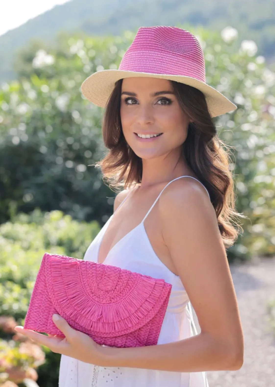 Sarah Clutch, Fushia